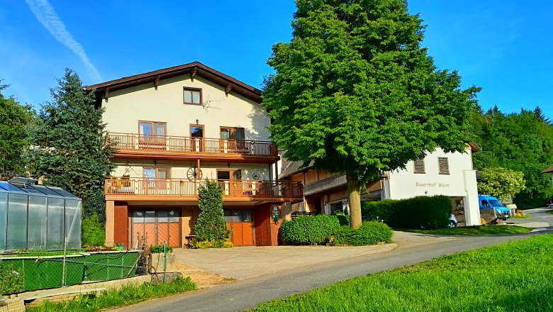 House 24 darker, © Heidi House 24 darker, © Heidi