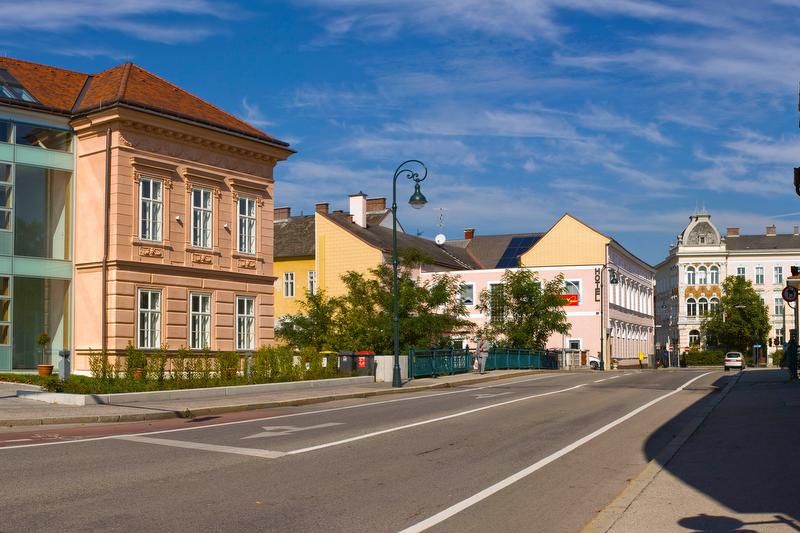 Hotel Artner , Most arcivévody Rainera