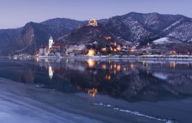 Romantická zimní krajina s výhledem na Dürnstein, © Donau Niederösterreich / Lachlan Blair