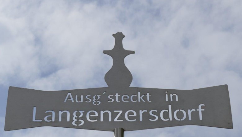 Wine cellar lane Langenzersdorf, © Christian Janoschek