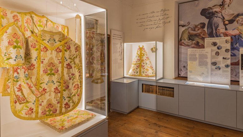 Vitr&iacute;ny, &copy; Erwin Schefstoss