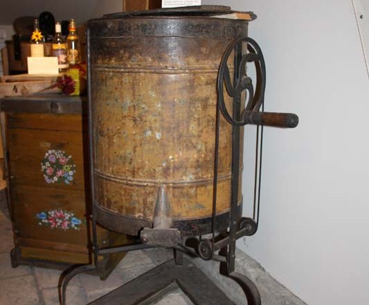 Honey extractor, © mk