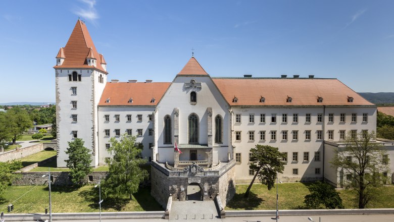 Militärakademie Westtor, © Wiener Alpen, Foto: Franz Zwickl