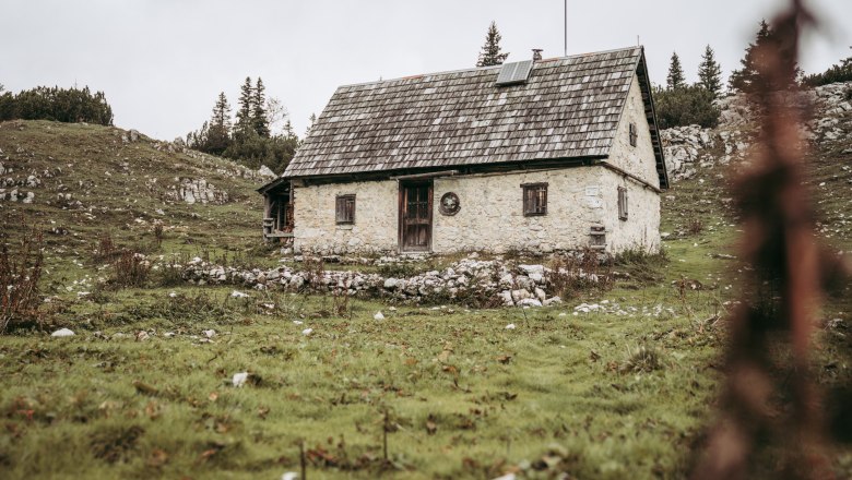 Rustikální Herrenalm, postavený z kamene., © Max Mauthner
