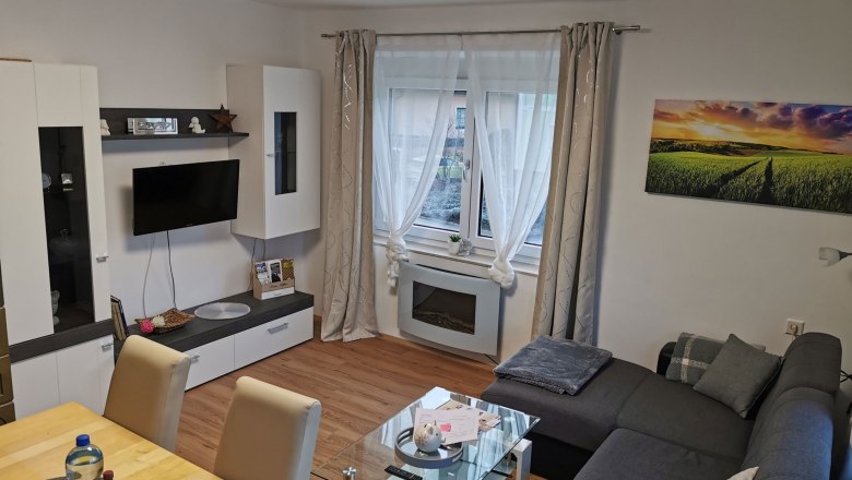 Andělsk&yacute; byt - ob&yacute;vac&iacute; pokoj a j&iacute;delna, &copy; &copy; HomeW4, Sonja Wiesinger