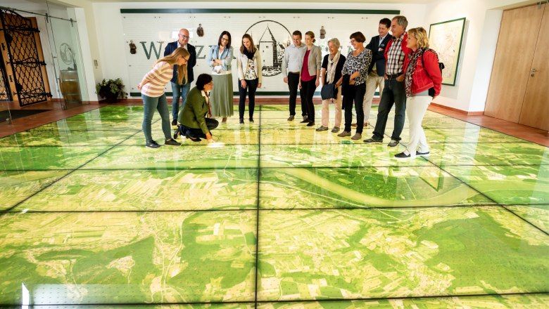 Wine.region - vineyard hike in just a few steps, © Robert Herbst