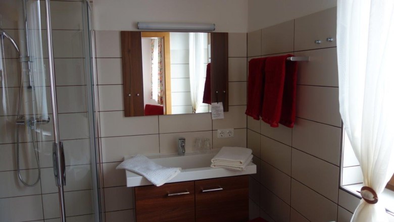 Bathroom, © Gästehaus Daurer