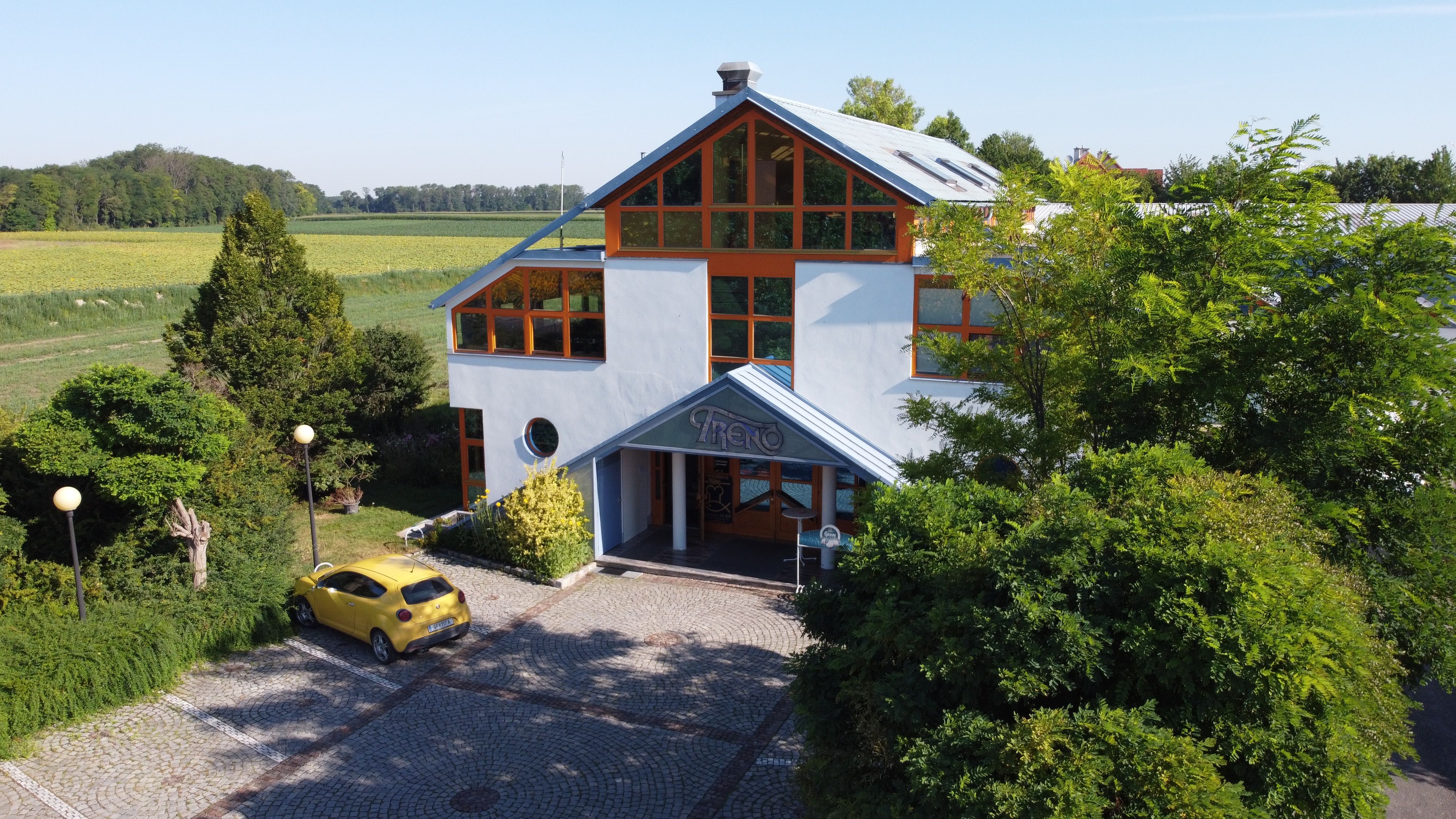 Restaurace Treno Orth an der Donau, pohled zvenku