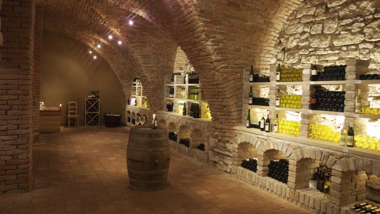 Castle wine cellar, © )Schlosshotel Mailberg