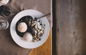 Three kinds of poppy seeds: dumplings, ice cream & poppy seed noodles, &copy; Nieder&ouml;sterreich Werbung/Mara Hohla