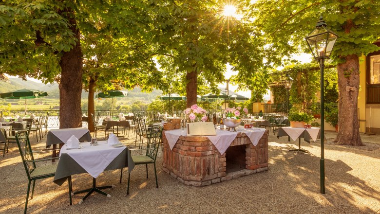 Restaurant terrace at the Hotel Richard Löwenherz, © Chris Saupper