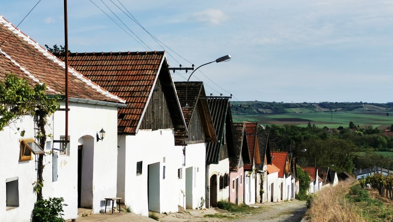 Small cellar drift in Haugsdorf, © Weinstraße Weinviertel