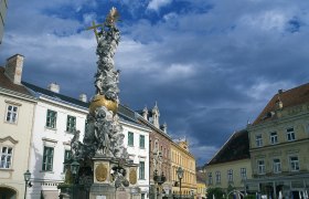 Sloup svaté Trojice na náměstí v Badenu, © Österreich-Werbung/Diejun