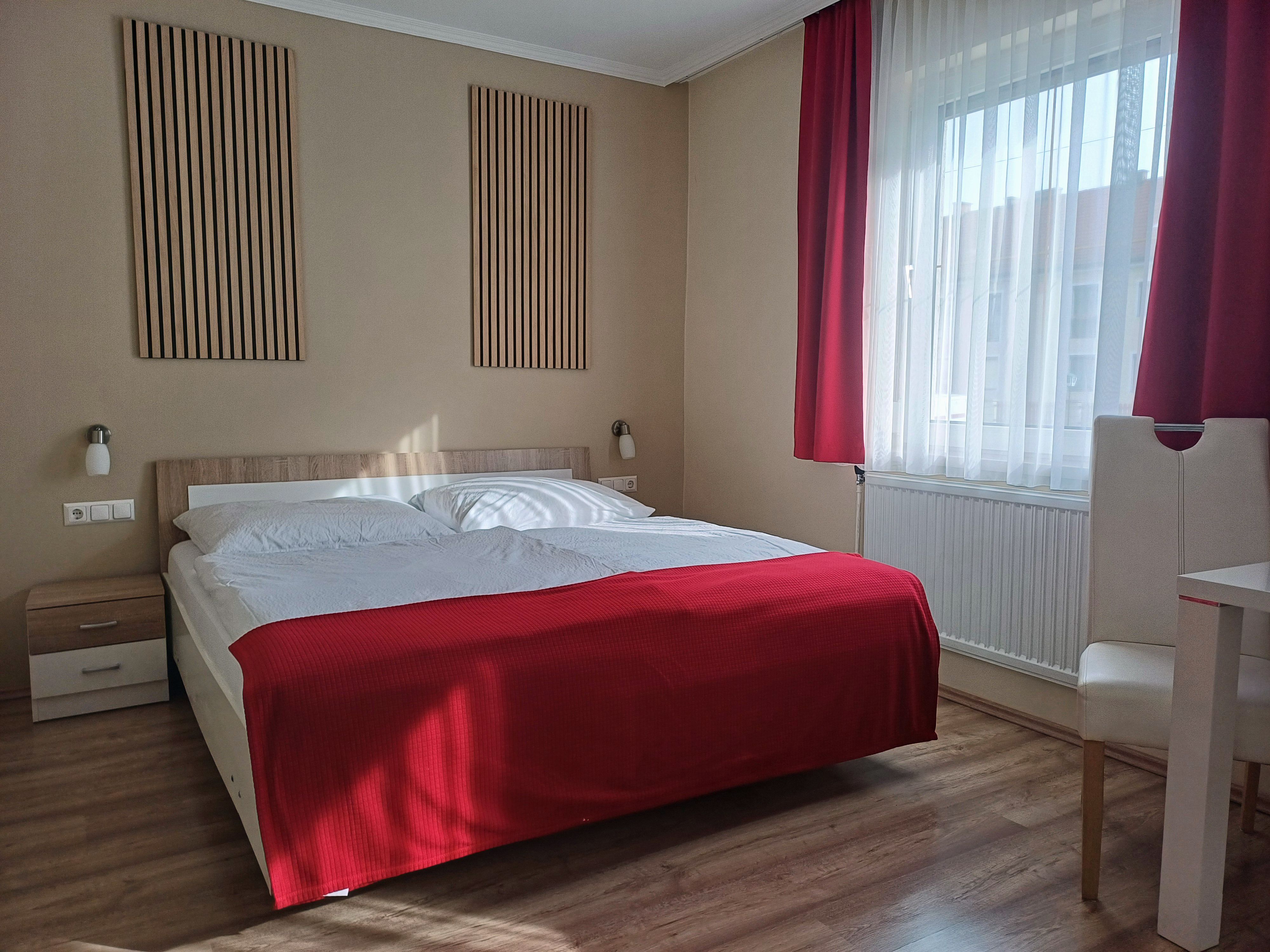 Dvoulůžkový pokoj s manželskou postelí v Hotel-Restaurant Stöckl