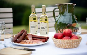 Enjoyment in the Bucklige Welt, © Wiener Alpen/Nicole Oberhofer