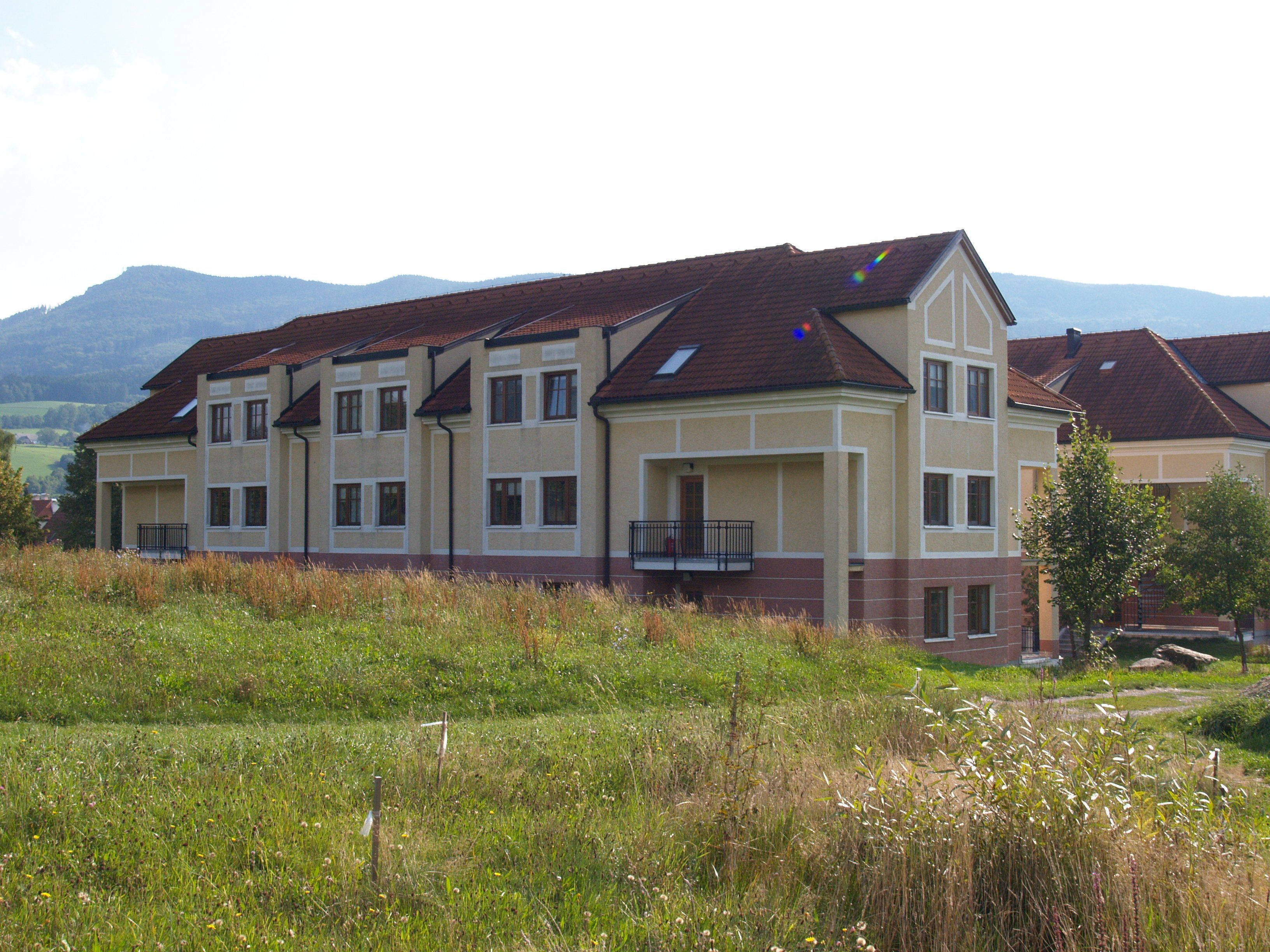 Penzion a soukromá internátní škola HLUW-Yspertal ve venkovském prostředí.