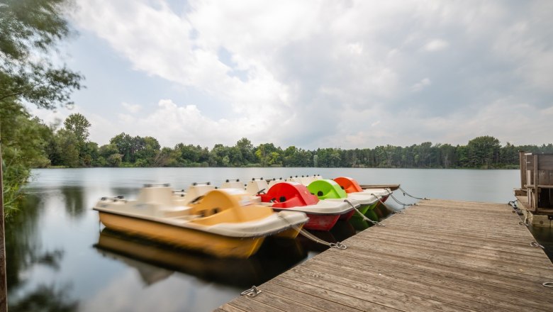 Pedal boats at the jetty, © Andreas Schweighofer