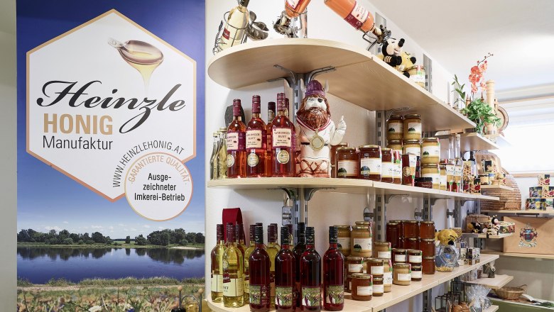 Beekeeping_Heinzle_Sales_room, © Fam. Heinzle