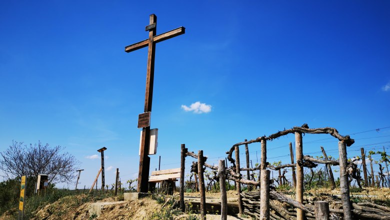 Freedom cross in Haugsdorf, © Weinstraße Weinviertel