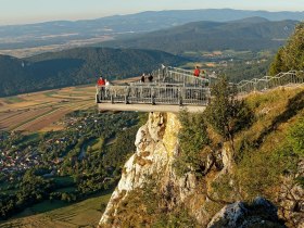 Skywalk auf der Hohen Wand, &copy; &copy; Wiener Alpen in N&Ouml; Tourismus GmbH, Foto: Franz Zwickl