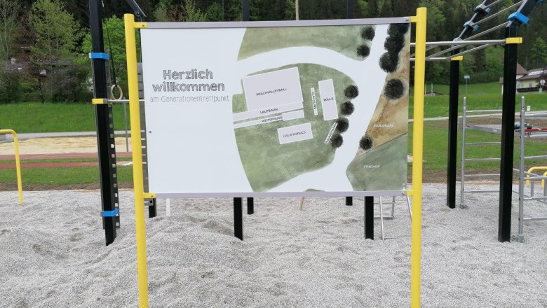 Generation meeting point Lunz am See on the school meadow, &copy; Christian Paumann