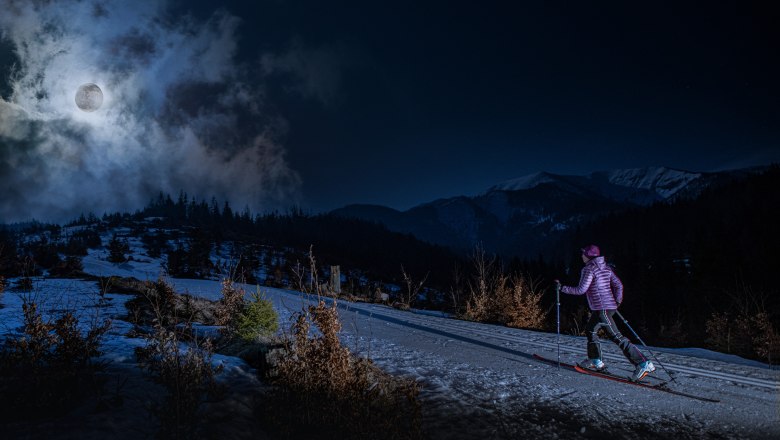 Noční skialpová túra s průvodcem v St. Aegyd, © Mostviertel Tourismus, schwarz-koenig.at