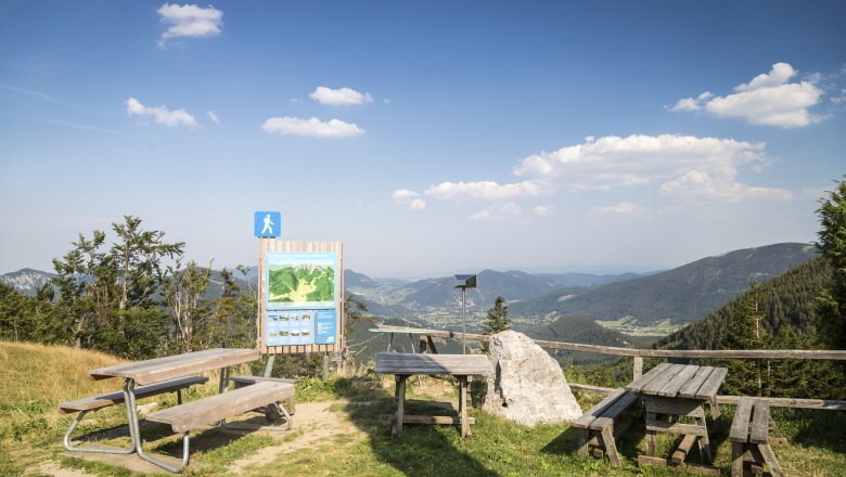 Blickplatz Edelwei&szlig;h&uuml;tte Schneeberg, &copy; Wiener Alpen, Foto: Franz Zwickl