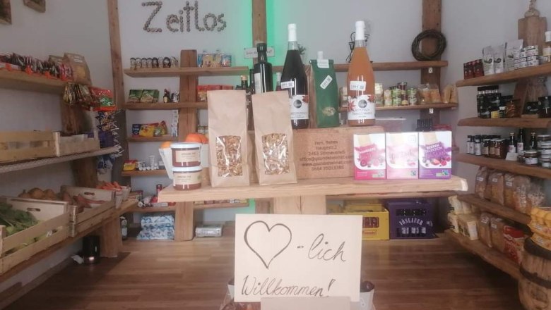 Nadčasov&yacute; samoobslužn&yacute; obchod, &copy; Behm Markus