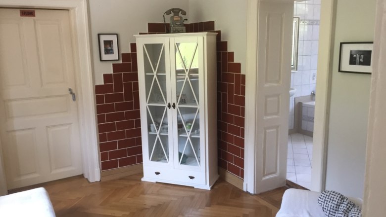 Lovingly decorated former railroad caretaker's apartment, © M. Schorn