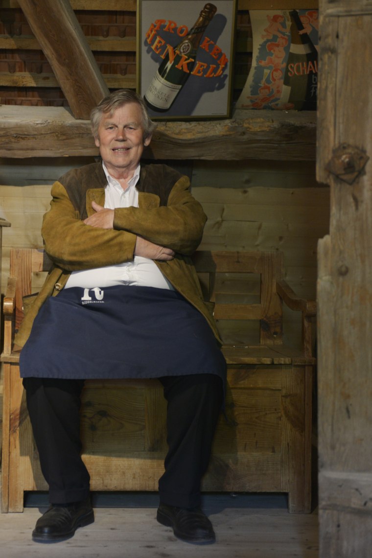 Max Riegelhofer Senior ve světě šumivých vín., © Steve Haider