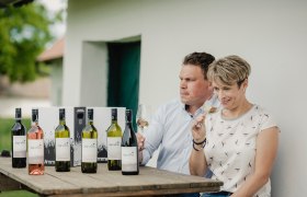Wine tasting, © Michael Reidinger