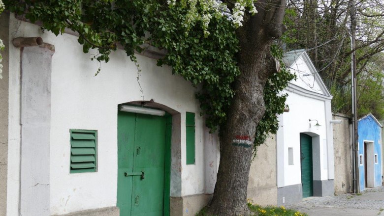 Wine cellar lane Langenzersdorf, © Christian Janoschek