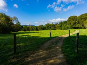 Der Ostrong im Hintergrund, &copy; Unknown