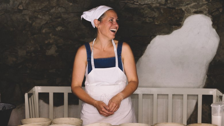 Windmühle Retz_Brot backen (C) NÖW_Mara Hohla (2), © Niederösterreich Werbung / Mara Hohla