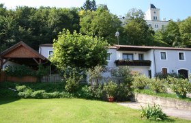 Exterior view with garden, © Fam. Rethaller