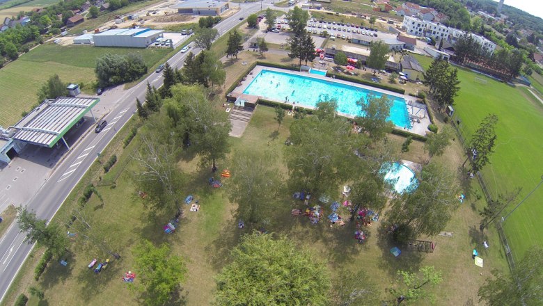 Outdoor pool Großweikersdorf, © Marktgemeinde Großweikersdorf