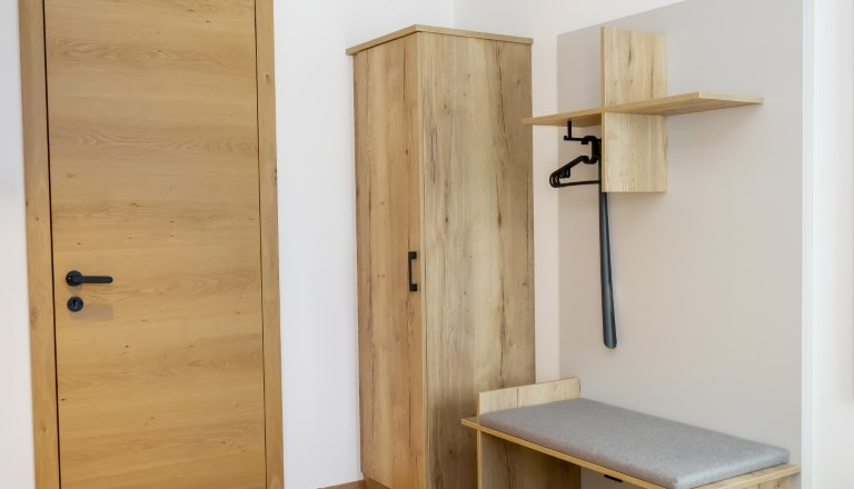 Bedroom, &copy; Denise Lenz