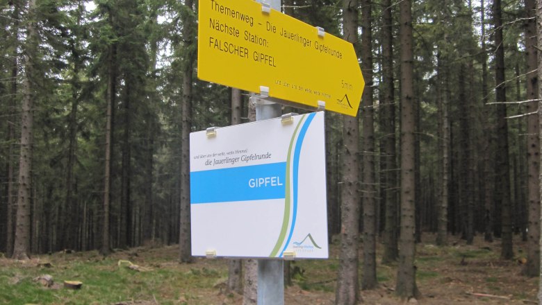 Gipfel am Jauerling, &copy; Naturpark Jauerling/Birgit Habermann