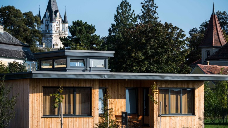 Pohled na chaty zvenč&iacute;, &copy; Nik Pichler