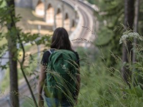 Semmering, Bahnradweg, Wiener Alpen in Nieder&ouml;sterreich, Wanderer, &copy; Nieder&ouml;sterreich Werbung/Claudia Schlager