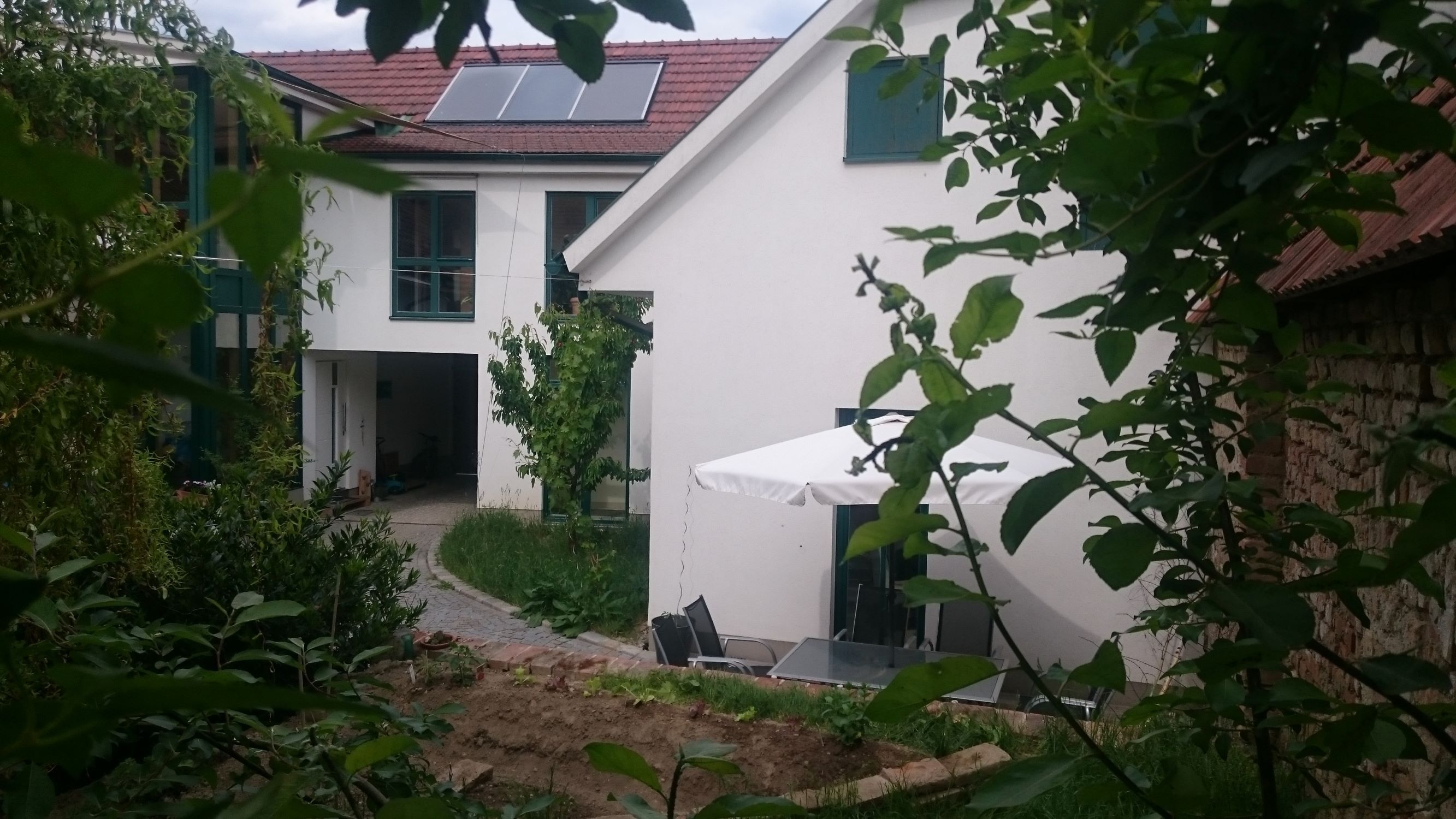 courtyard-view-terrace-1-x
