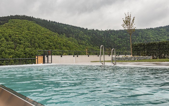 Pool with a magnificent view, © Weingut Nigl