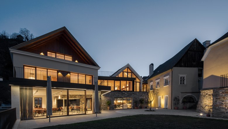 Mauritiushof wine experience in the evening, © Weingut FJ Gritsch