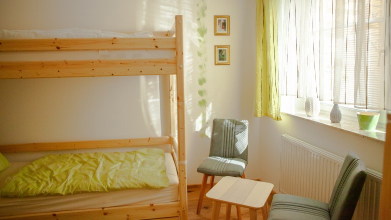 Bunk bed, © Michael Sokolar