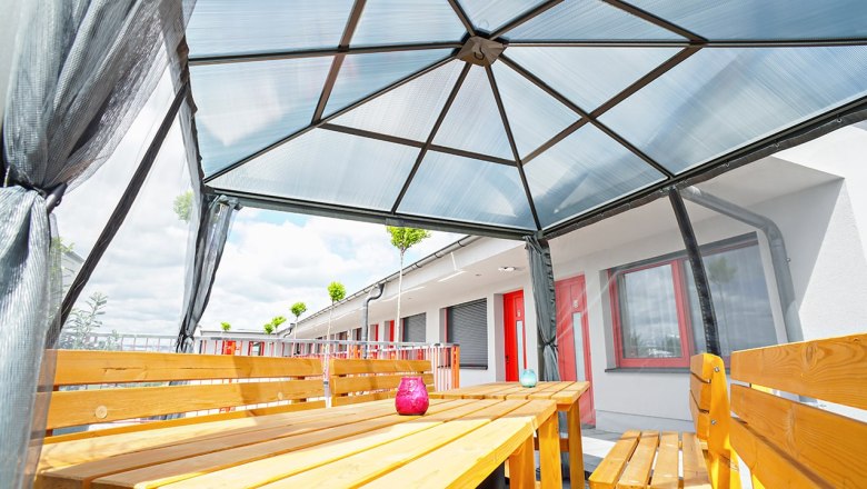 Terasa, © Nava Motel