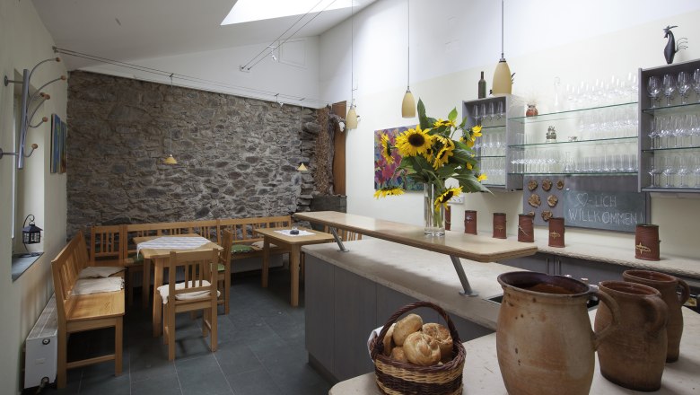 Pohled do interi&eacute;ru heuriger Mazza, &copy; Monika Loeff