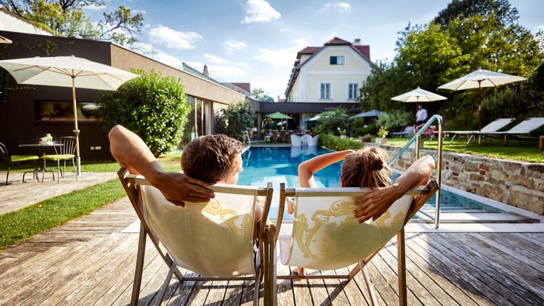 Relaxace u bazénu, © Niederösterreich Werbung/Hauke Dressler