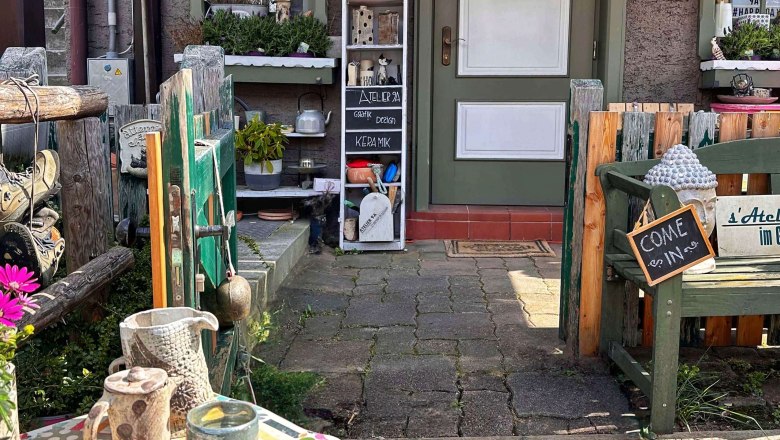 Studio 9A, &copy; : Susanne Jahrl  Grafiken FreundInnenKreativ + AtelierAuszeit: Grafiken erstellt mit KI