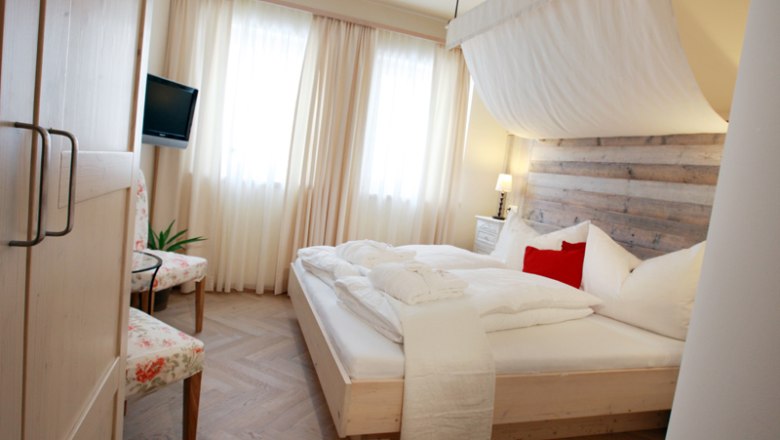 Rooms Hotel Fahrnberger, &copy; Hotel Fahrnberger