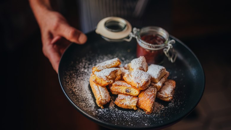 Kaiserschmarren s dušenými švestkami, © Niederösterreich Werbung/Daniela Führer